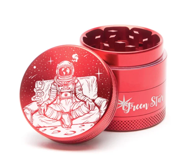 The Astronaut Chillin’ on the Moon 1.5" 4-piece grinder features durable aluminum construction, a compact 40mm design, and a unique space-inspired finish. The Astronaut Chillin’ on the Moon 1.5" 4-piece grinder features durable aluminum construction, a compact 40mm design, and a unique space-inspired finish.